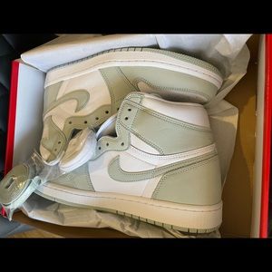 Seafoam Jordan 1